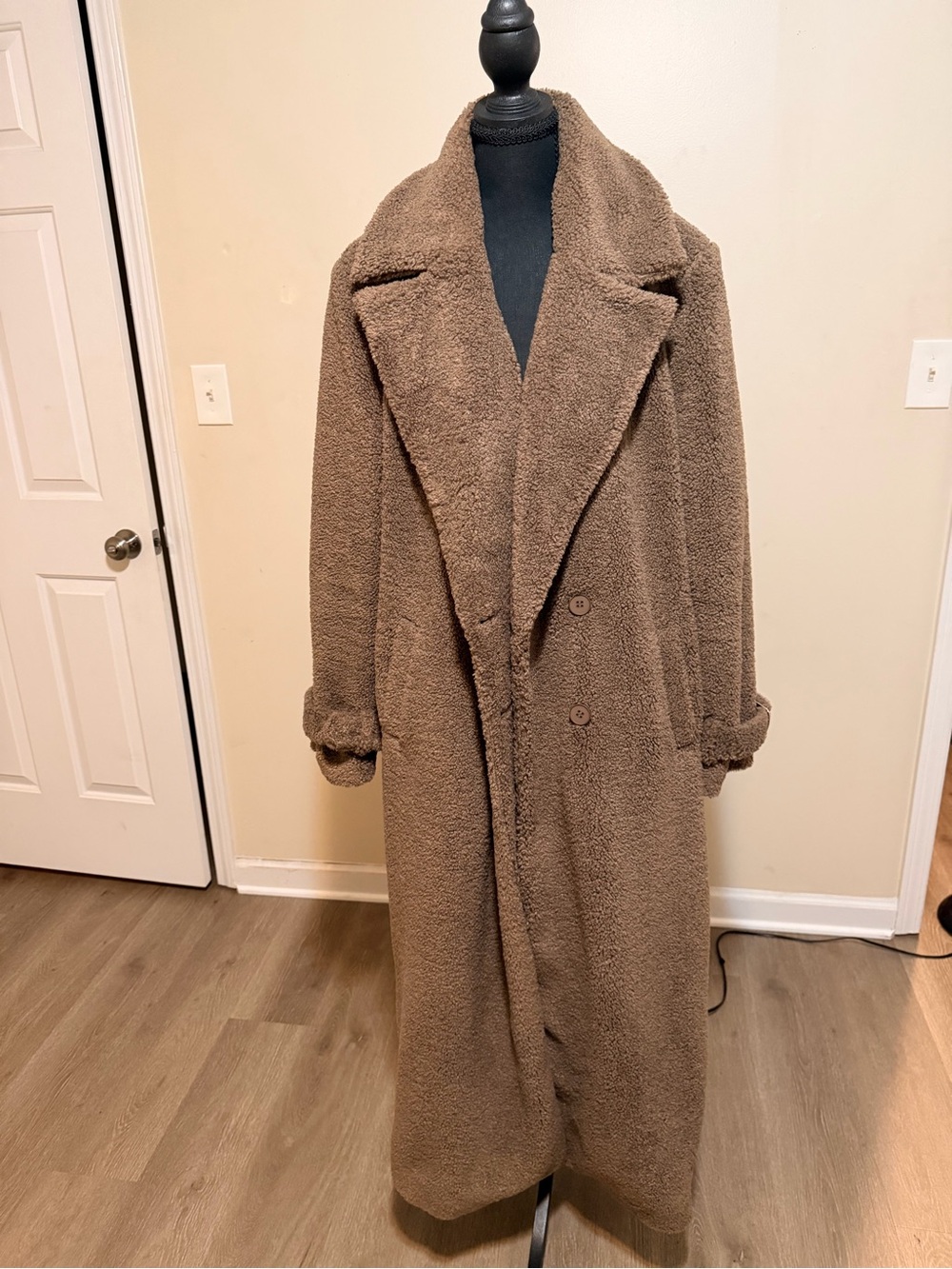 Pretty Little Thing- maxi sherpa coat